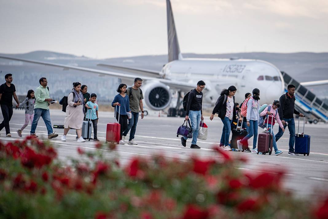 Erzurum’da zorunlu iniş yapan uçak, Hindistan’a döndü 16